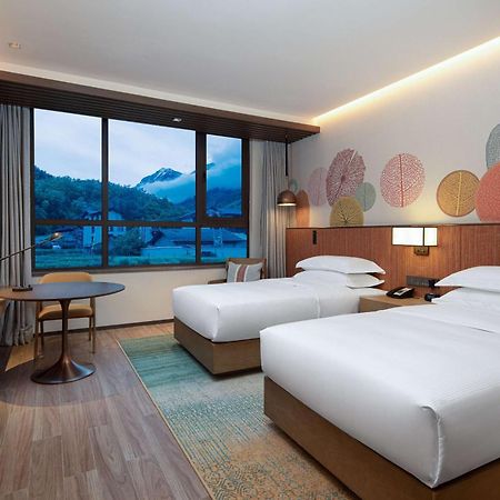 Hilton Garden Inn Jiuzhaigou Exterior photo
