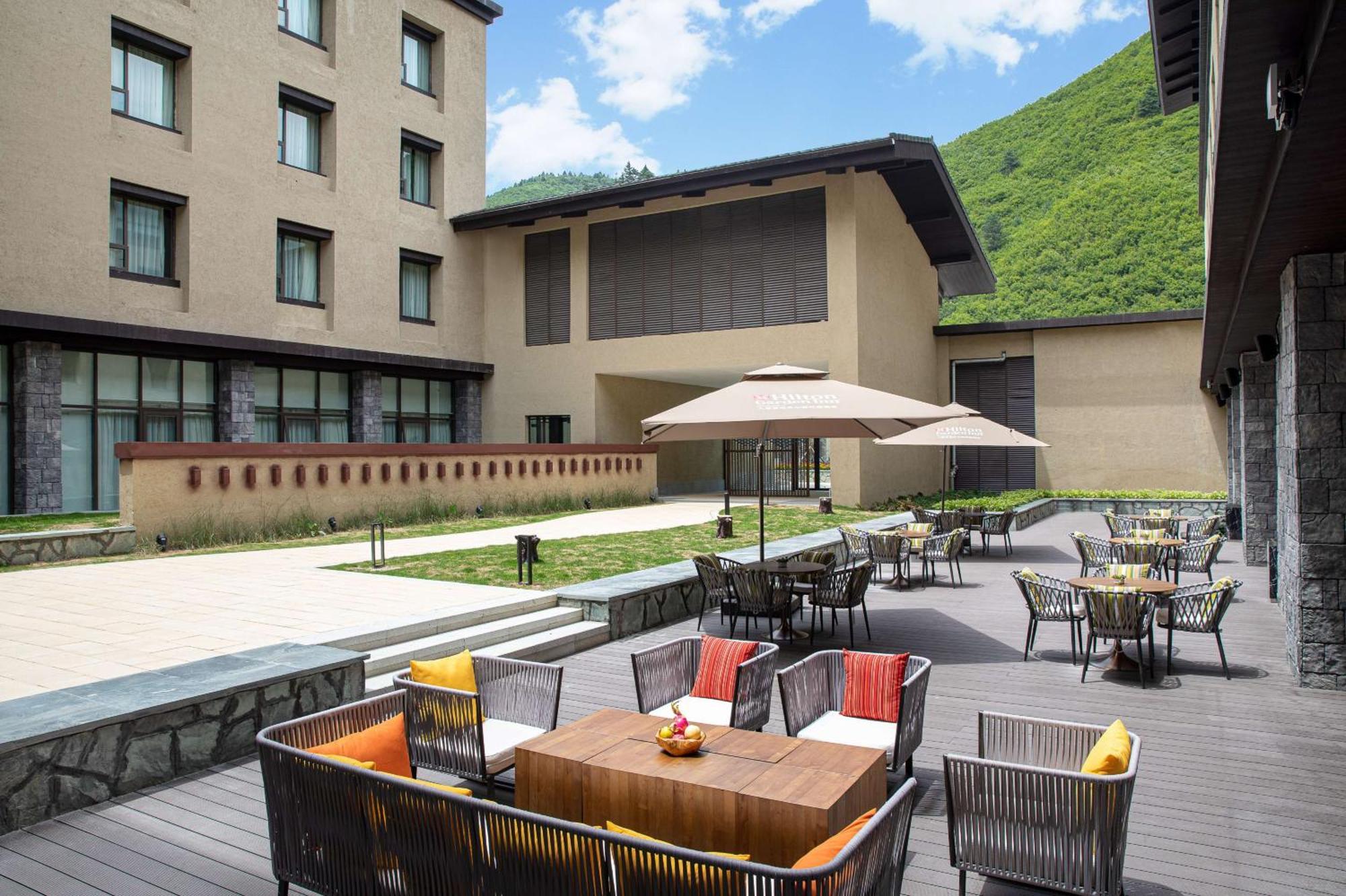 Hilton Garden Inn Jiuzhaigou Exterior photo
